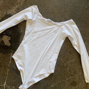 White long sleeve bodysuit 🌟